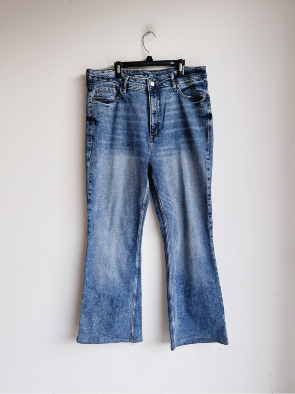 Old Navy Higher High Rise Flare Jeans Size 14 Cropped 28” Inseam Stretch - Picture 2 of 6